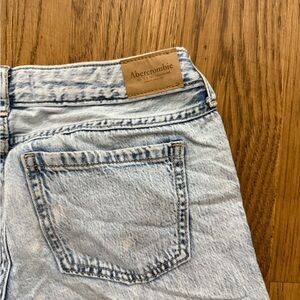 ABERCROMBIE KIDS LOW RISE BAGGY 13-14 Short